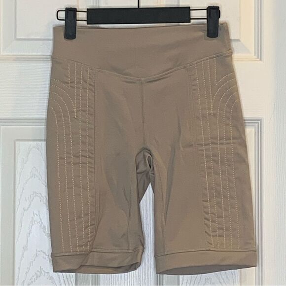 Fabletics High-Waisted Traputo Motion365 Shorts Size Small - Picture 1 of 9